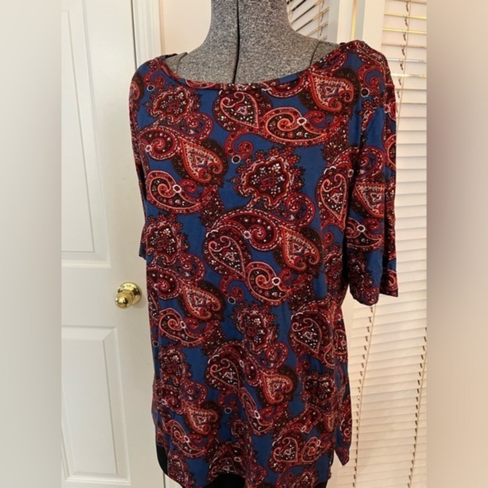 Loft short sleeve top, Large